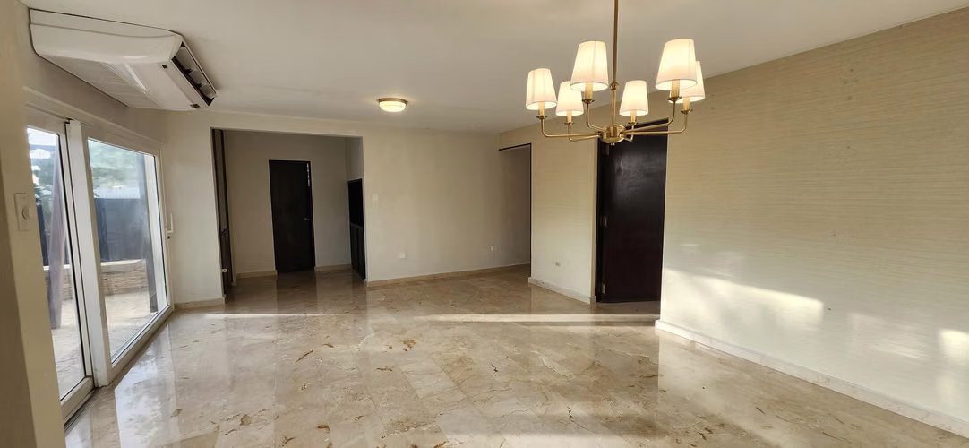 Urb. Caparra Hills, Casa en Guaynabo