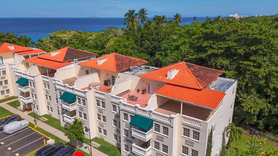 Cond. Sol y Playa, Apartamento en Rincon - Imagen 3