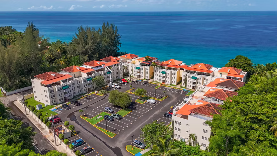 Cond. Sol y Playa, Apartamento en Rincon - Imagen 2