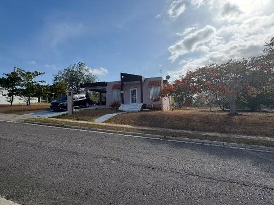 SE ALQUILA RESIDENCIA EN BOQUERÓN