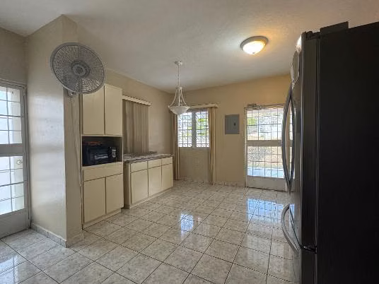SE ALQUILA RESIDENCIA EN BOQUERÓN