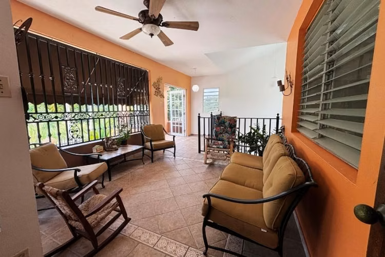 Bo. Dos Bocas, Casa en Corozal