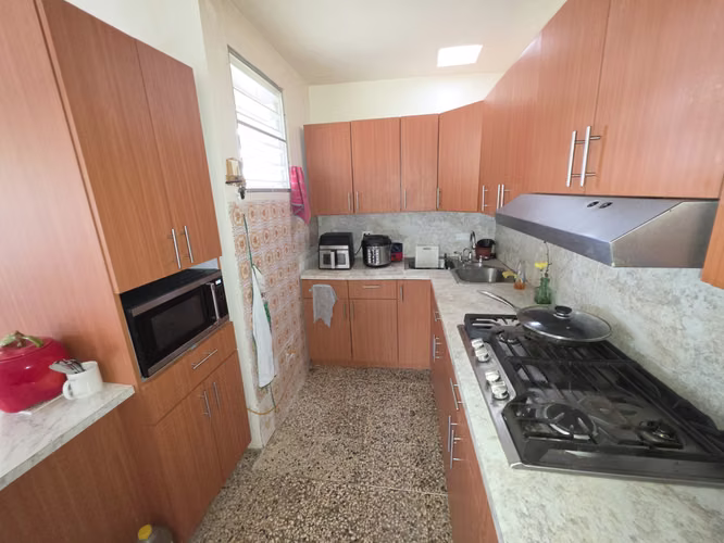 Bo. Mucarabones, Casa en Toa Alta