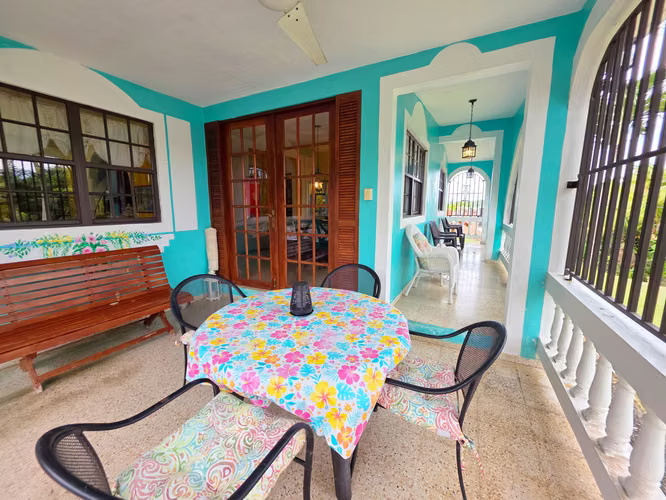 Bo. Tejas, Casa en Las Piedras