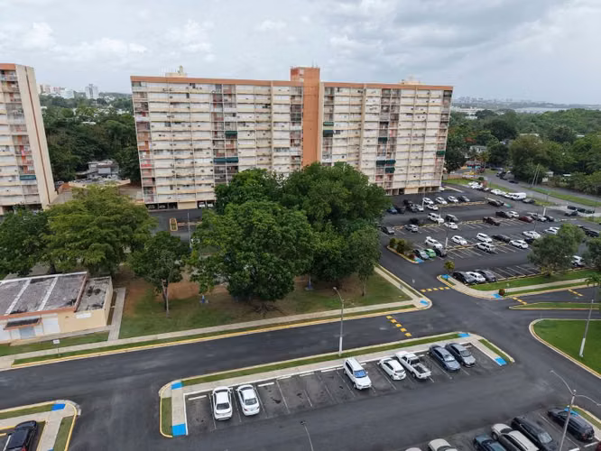 Cond. Torres De Cervantes, Apartamento en San Juan - Imagen 20