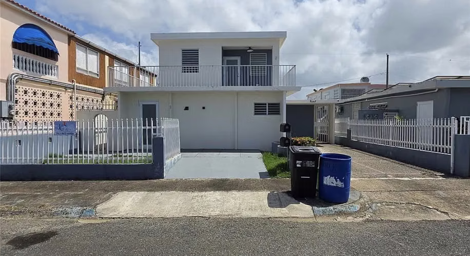 Encantadora casa de 2 habitaciones en alquiler en Villa Contessa, Bayamón.