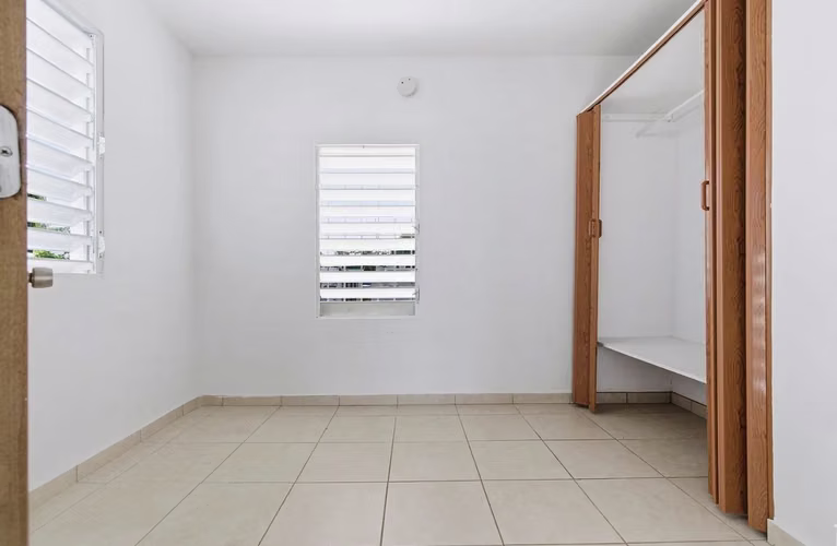 Hermosa condominio de 1 dormitorio