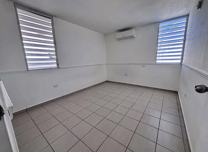 Alquiler a largo plazo: casa familiar de 3 dormitorios