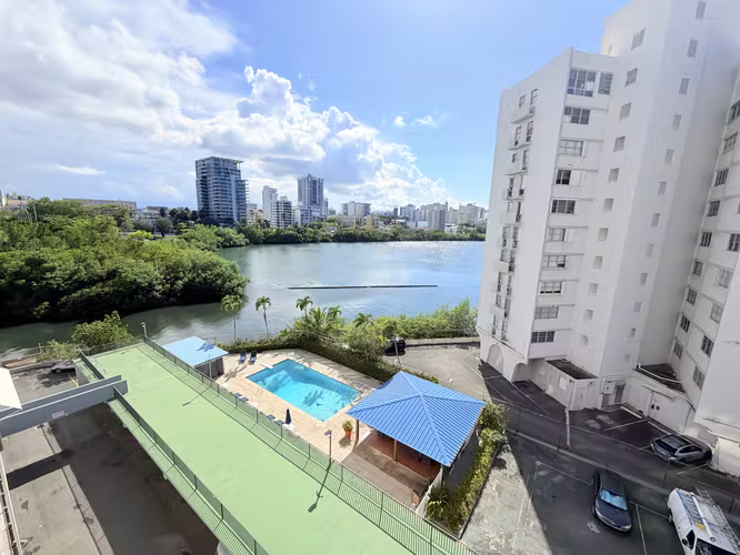 Condominio Del Mar, Apartamento en San Juan