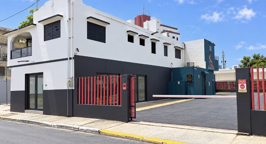 Calle Barbosa, Propiedad Comercial en Cataño