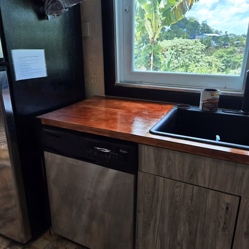 6 month Lease minimum 