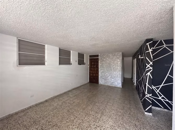Amplia y acogedora casa familiar en alquiler con opción a compra en Flamingo Hills, Bayamón