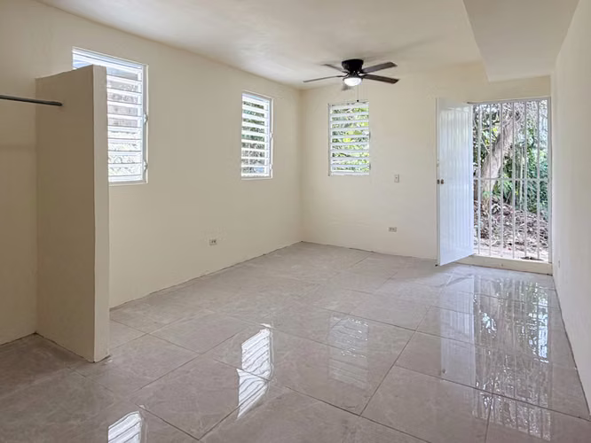 Bo. Alturas de Yanez, Casa en Florida - Imagen 12