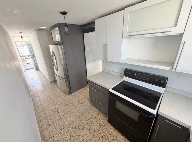 Casa unifamiliar de hormigón en alquiler