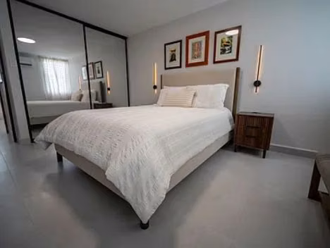 LUXURY RENOVATED AND FURNISHED APARTMENT IN FLORAL PARK - Imagen 4