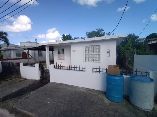 Se alquila casa 