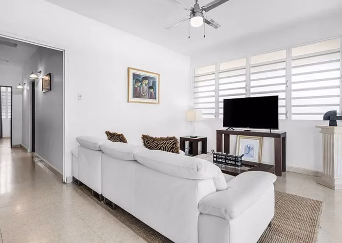 Una residencia hermosa, ventilada y espaciosa en una de las mejores y más - Imagen 3