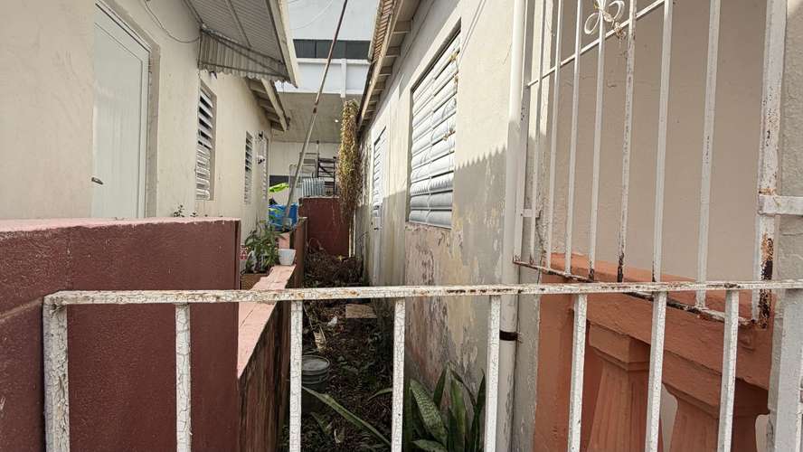 Calle Dr Escabi, Casa en Mayaguez