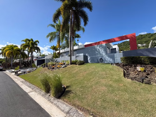 Urb. Laderas de San Juan, Casa en San Juan