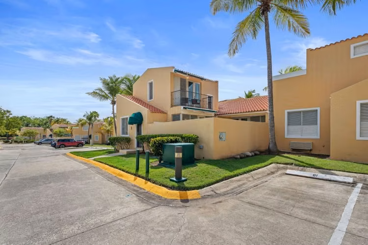 Cond. Las Villas en Palmas - Humacao - Imagen 8