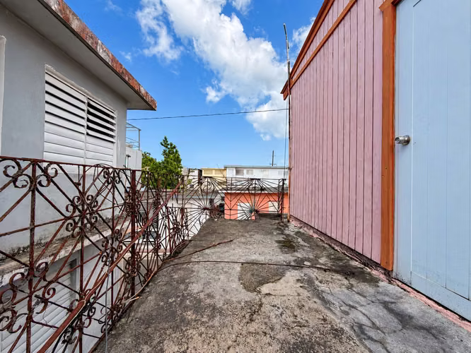 Bo. Pueblo, Casa en Toa Baja