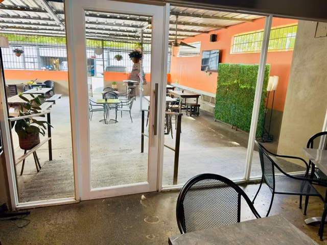 Bo. Ceiba Norte, Llave Comercial en Juncos