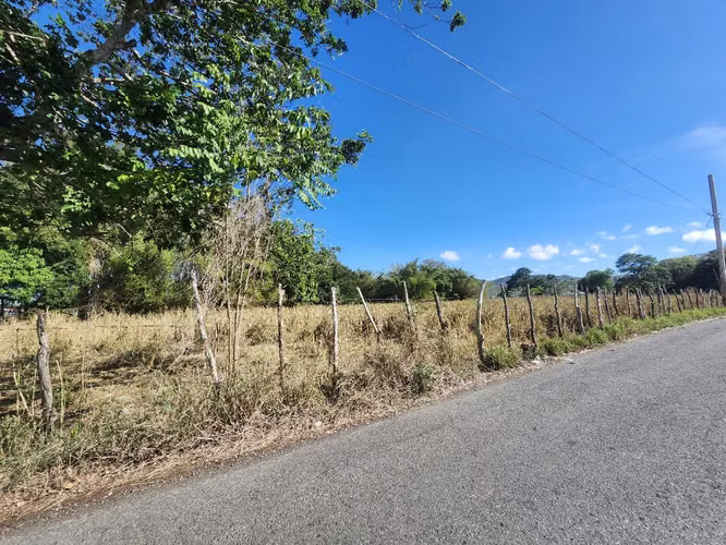 Bo. Llanos Tuna, Terreno en Cabo Rojo