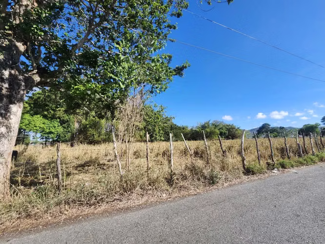 Bo. Llanos Tuna, Terreno en Cabo Rojo
