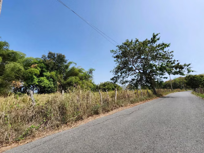 Bo. Llanos Tuna, Terreno en Cabo Rojo