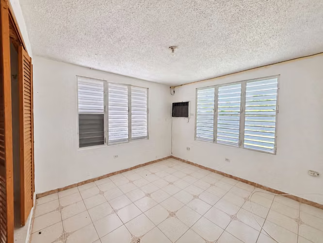 Urb. Sultana, Casa en Mayaguez
