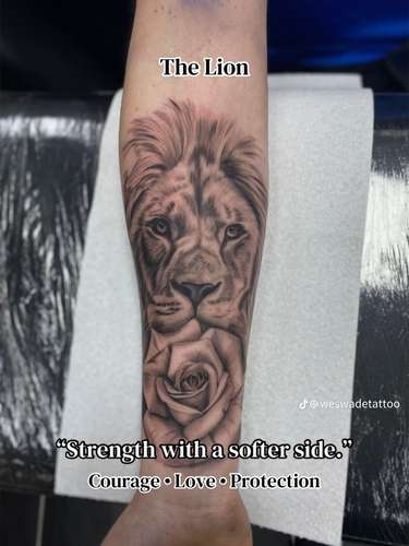 ¡Hola! Soy   . Soy un tatuador apasionado al que le encanta transformar ideas, recuerdos y emociones en he