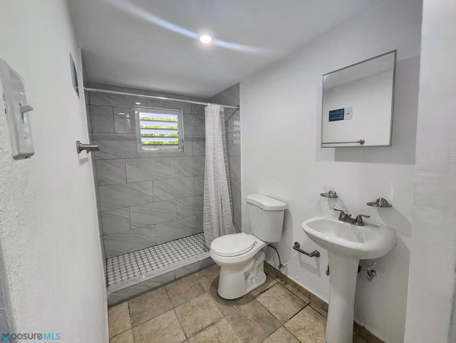 APARTAMENTO PRIVADO A PASOS DEL COLEGIO DE NAYAGUEZ - Imagen 4
