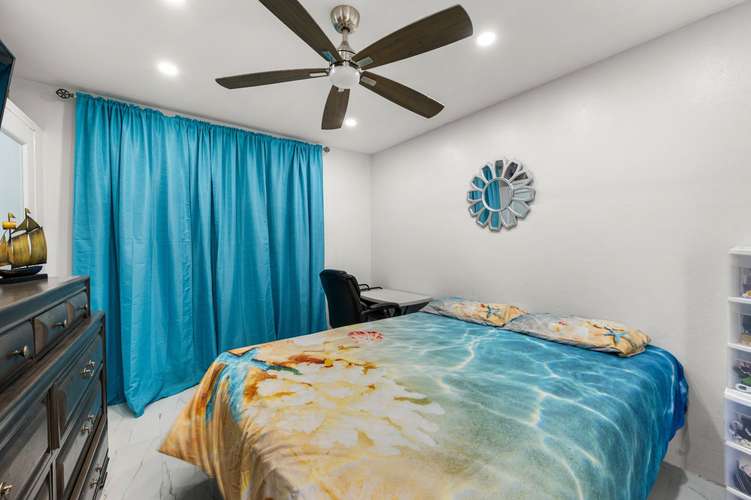 Bo. Sandin, Casa en Vega Baja