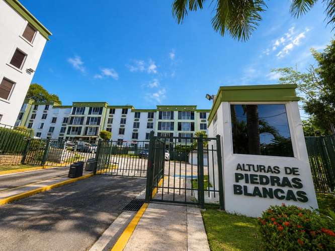 Spacious 3BR/2BA Condo in Guaynabo | 2 Parking Spaces | Pool | Prime Location