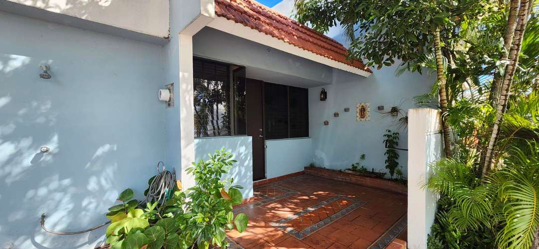 Urb. Solimar, Casa en Luquillo
