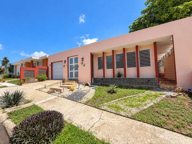 Urb. Venus Garden, Casa en San Juan