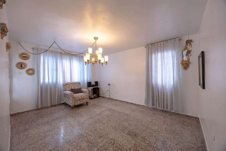 Urb. Ext. Bella Vista, Casa en Aibonito - Imagen 8