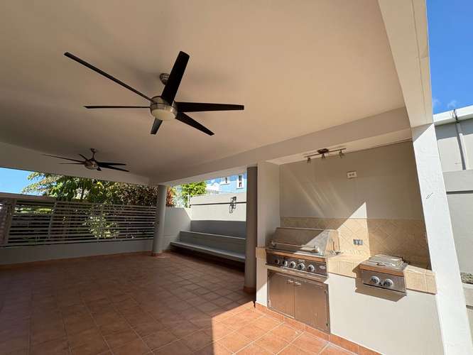 Urb. El Señorial, Casa en San Juan - Imagen 13