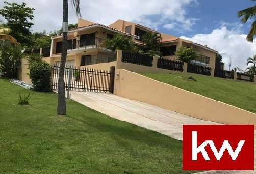 Urb. Roble Valley, Casa en Humacao