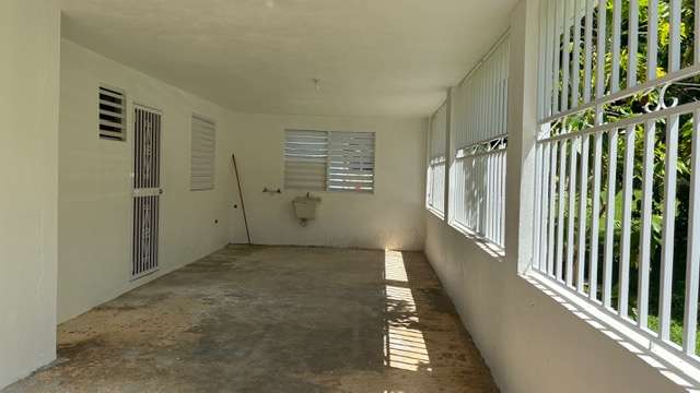 ARECIBO URB LLANOS ASHLEY - Imagen 8