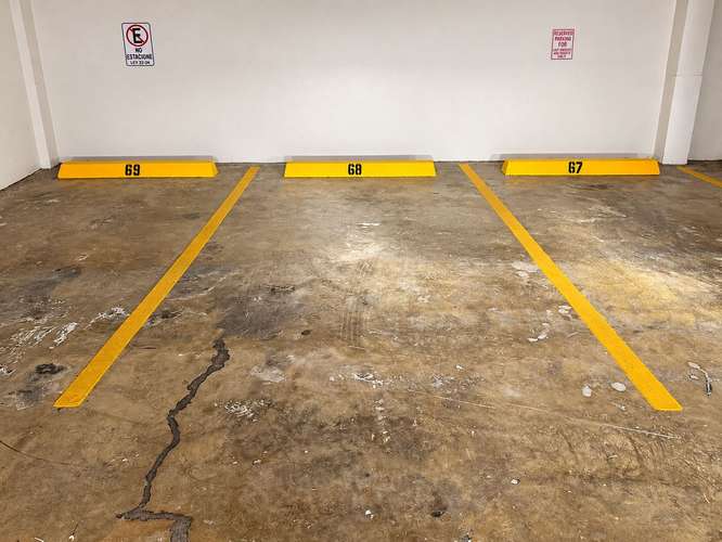 Estacionamiento en Cond. Pelican Reef