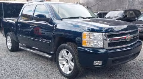 Chevrolet Silverado 2007 motor V8 5.3 naftero automático 4x4 - Imagen 3