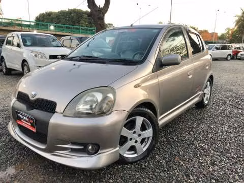 Toyota Vitz RS 2002 motor 1.5 naftero mecánico