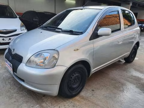 Toyota Vitz 2001 naftero automático - Imagen 3
