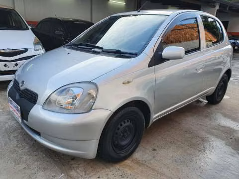 Toyota Vitz 2001 naftero automático - Imagen 2