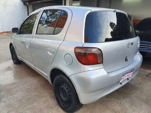 Toyota Vitz 2001 naftero automático - Imagen 3