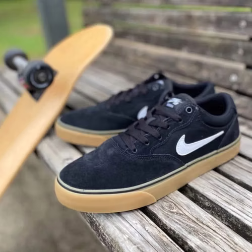 Calzado Nike SB modelo bajito - Imagen 2