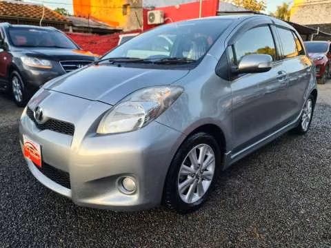 Toyota New Vitz rs 2009 motor vvti 1.3 naftero automático