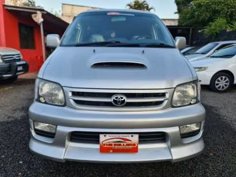 Toyota Noah 1999 motor 2.2 diésel automático