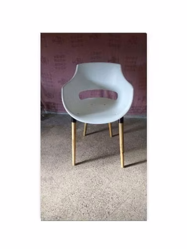 Silla fija over blanco